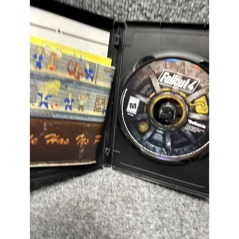 Fallout 4 PC Games 2015 Complete with Manual Survival Guide &‎ Poster